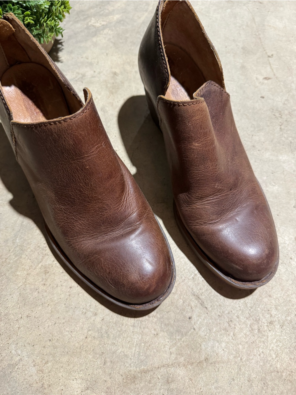 Born Astonia Ankle BootsBrown Leather Women Size 9 Classic Fall Equestrian - Picture 2 of 8